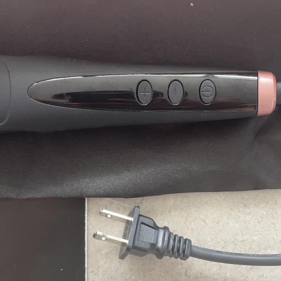 Amika: Polished Perfection Straightening Brush - Picture 2 of 8